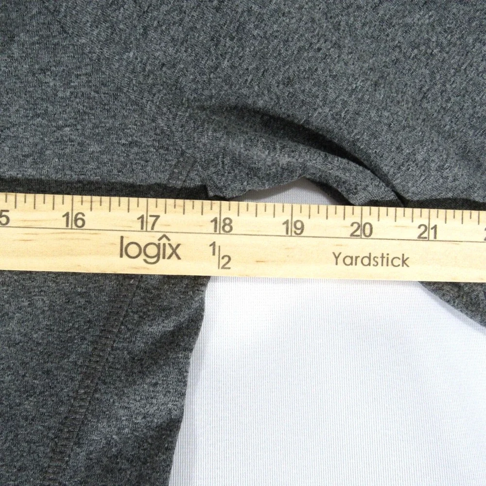 Under Armour Sweatshirt Womens Size Medium Heatgear Loose pullover 1/4 zip Gray‎
